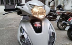 đèn xe vision hoạt động yếu