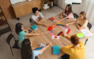 có nên dựa vào chi phí để chọn trường?