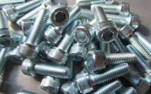 lợi ích khi kinh doanh nguồn hàng bu lông ốc vít