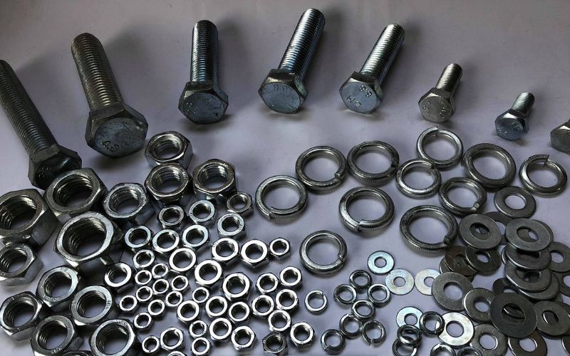 nhập sỉ bu lông ốc vít từ các mối buôn nội địa