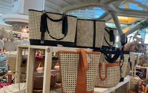 Nhập hàng qua kho/chợ trong nước