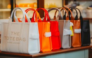 tai sao túi xách quảng châu lại hot