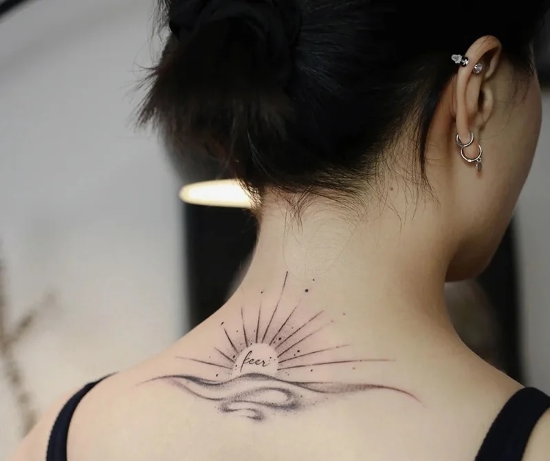Tattoo sau gáy cho nữ